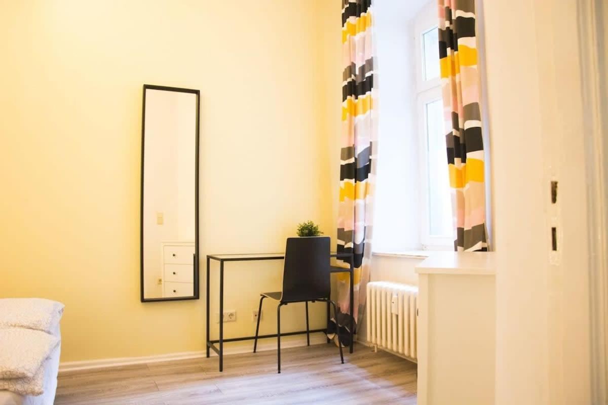 Family Apartment Moabit Berlin Exterior photo